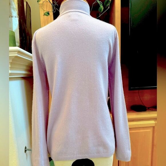 Neiman Marcus double cashmere in excellet condition. Size small amethyst color. - Picture 4 of 7